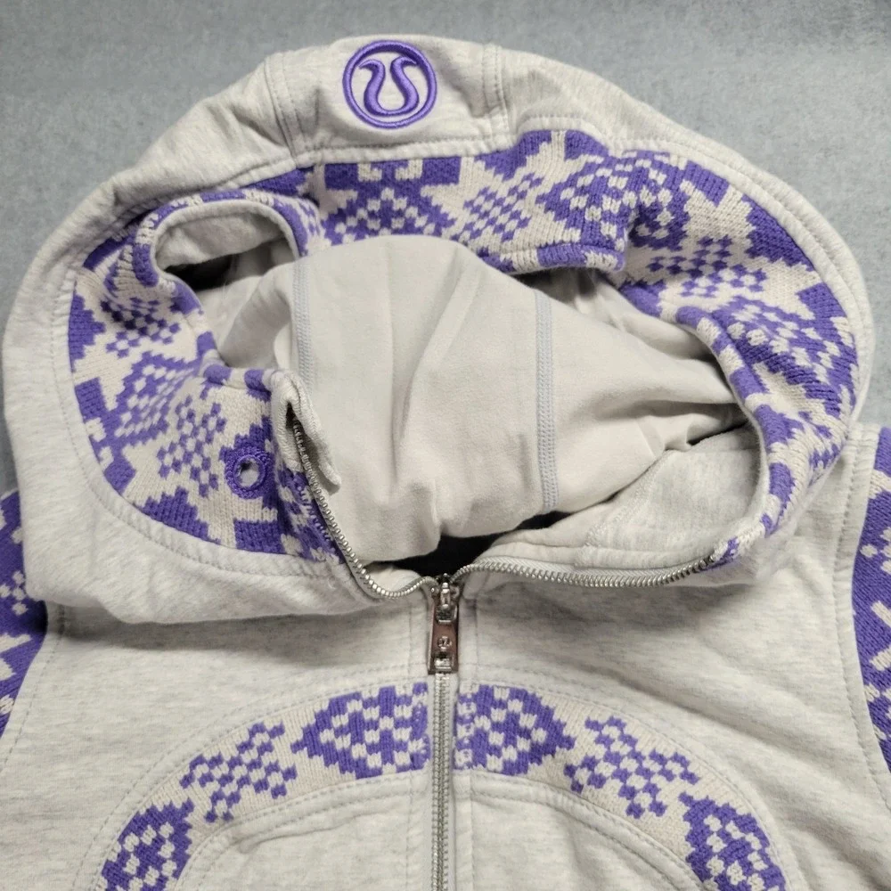 Lululemon RARE Live Simply IKAT‎ Knit Snowflake Snow Apres Ski Scuba Hoodie Sz 6